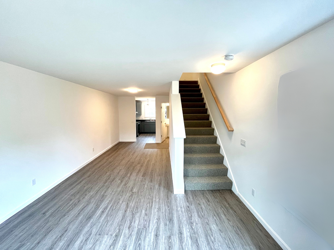 18 Village Way #18 - Photo 2 of 20