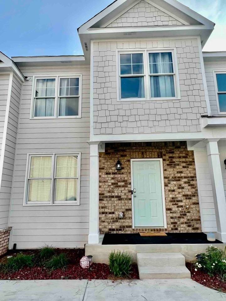 2822 Laurel Ridge Cir - Photo 2 of 28