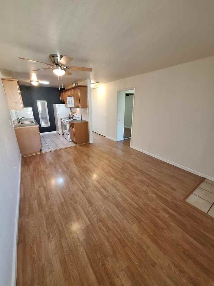 4424B Illinois St #4424B - Photo 2 of 25