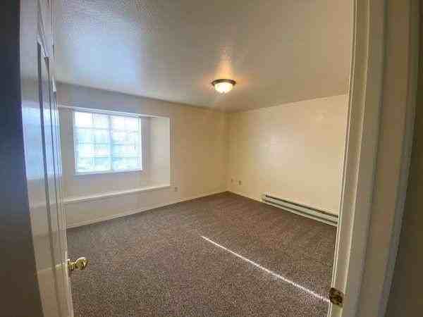 344 E Gruber Ave - Photo 5 of 17