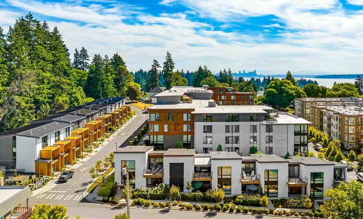 747 Hanami Ln Ne - Photo 3 of 40