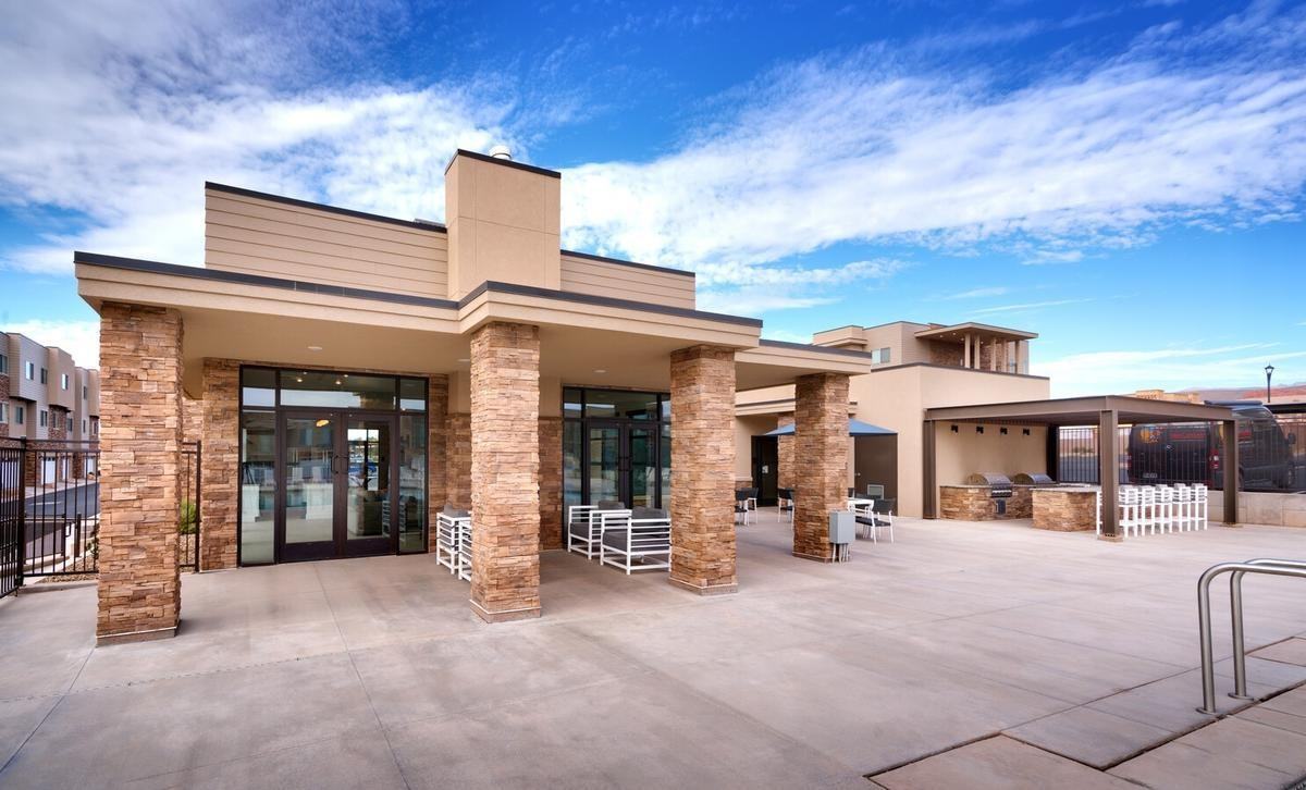 1165 E Bulloch St - Photo 5 of 34