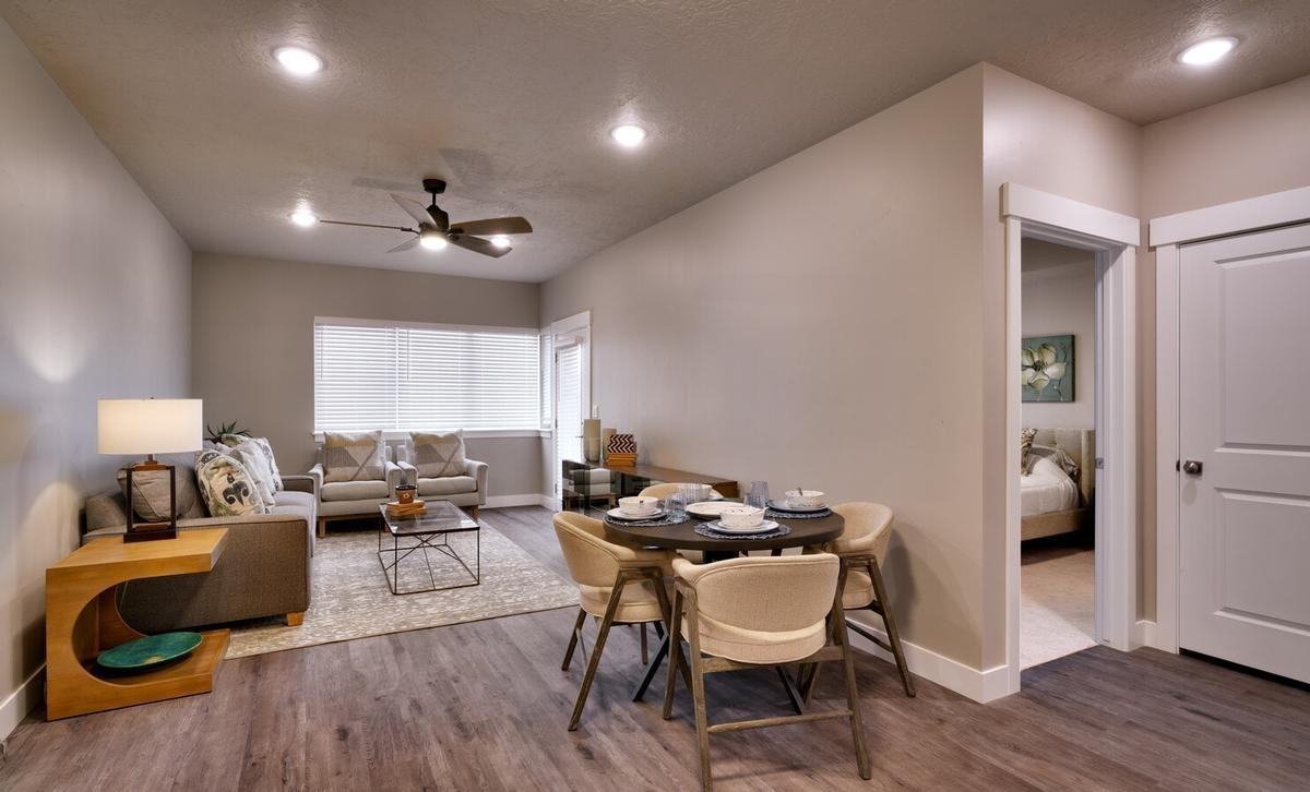 1165 E Bulloch St - Photo 7 of 34