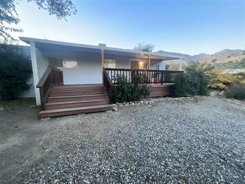 112 Rockhaven Rd - Photo 2 of 21