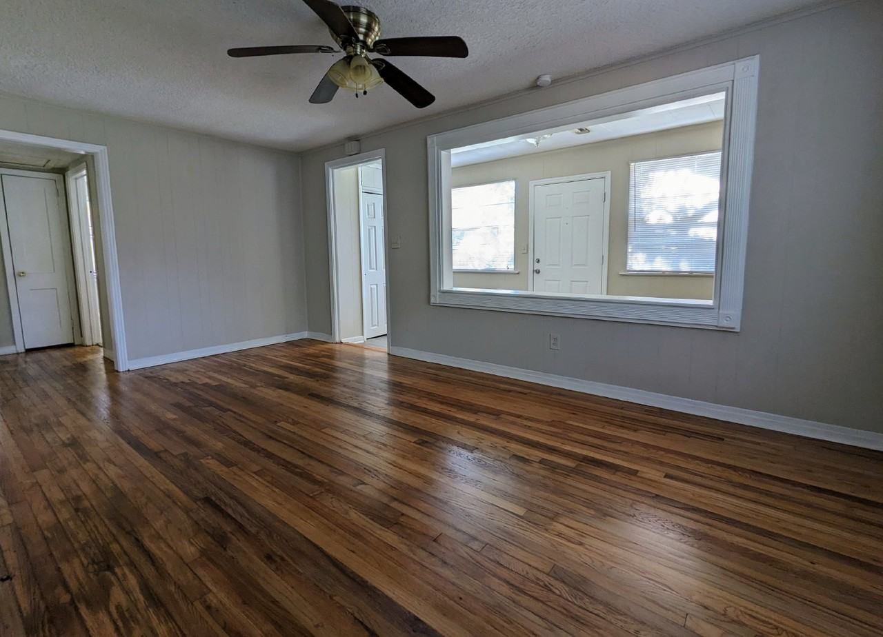 3243 Sunnybrook Ave N - Photo 5 of 17