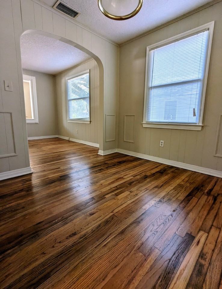 3243 Sunnybrook Ave N - Photo 7 of 17