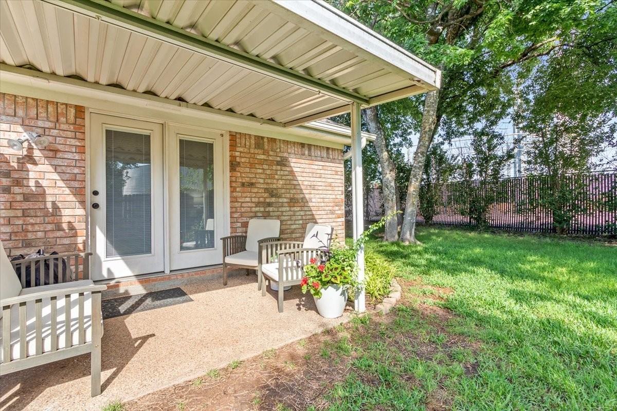 40 Sugar Creek Place - Photo 2 of 15