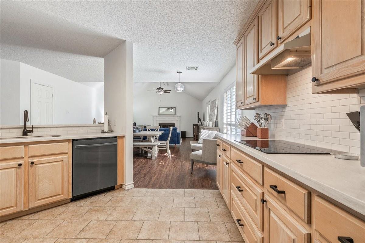 40 Sugar Creek Place - Photo 5 of 15