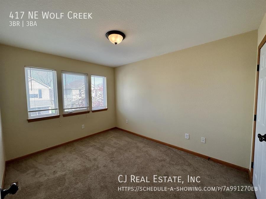 417 Ne Wolf Creek Dr - Photo 6 of 11