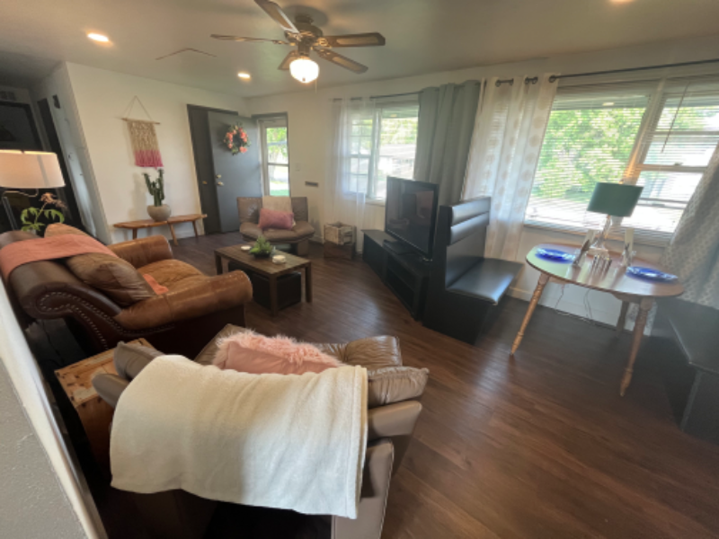 1001 Joy Ave - Photo 3 of 7