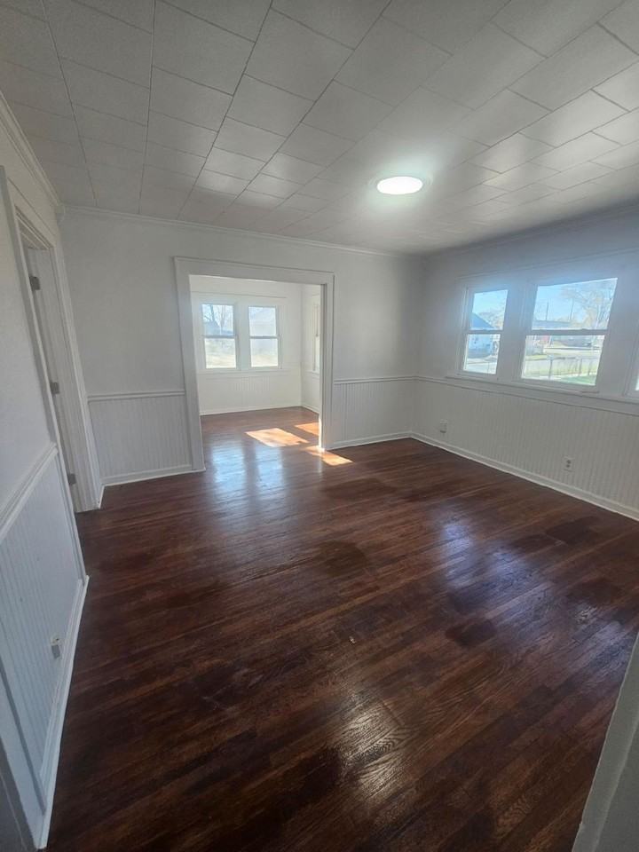 440 Dawson St #1 - Photo 3 of 10