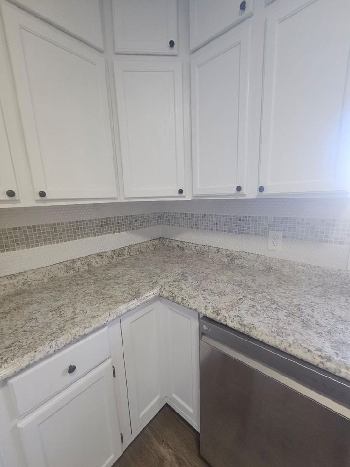 440 Dawson St #1 - Photo 6 of 10