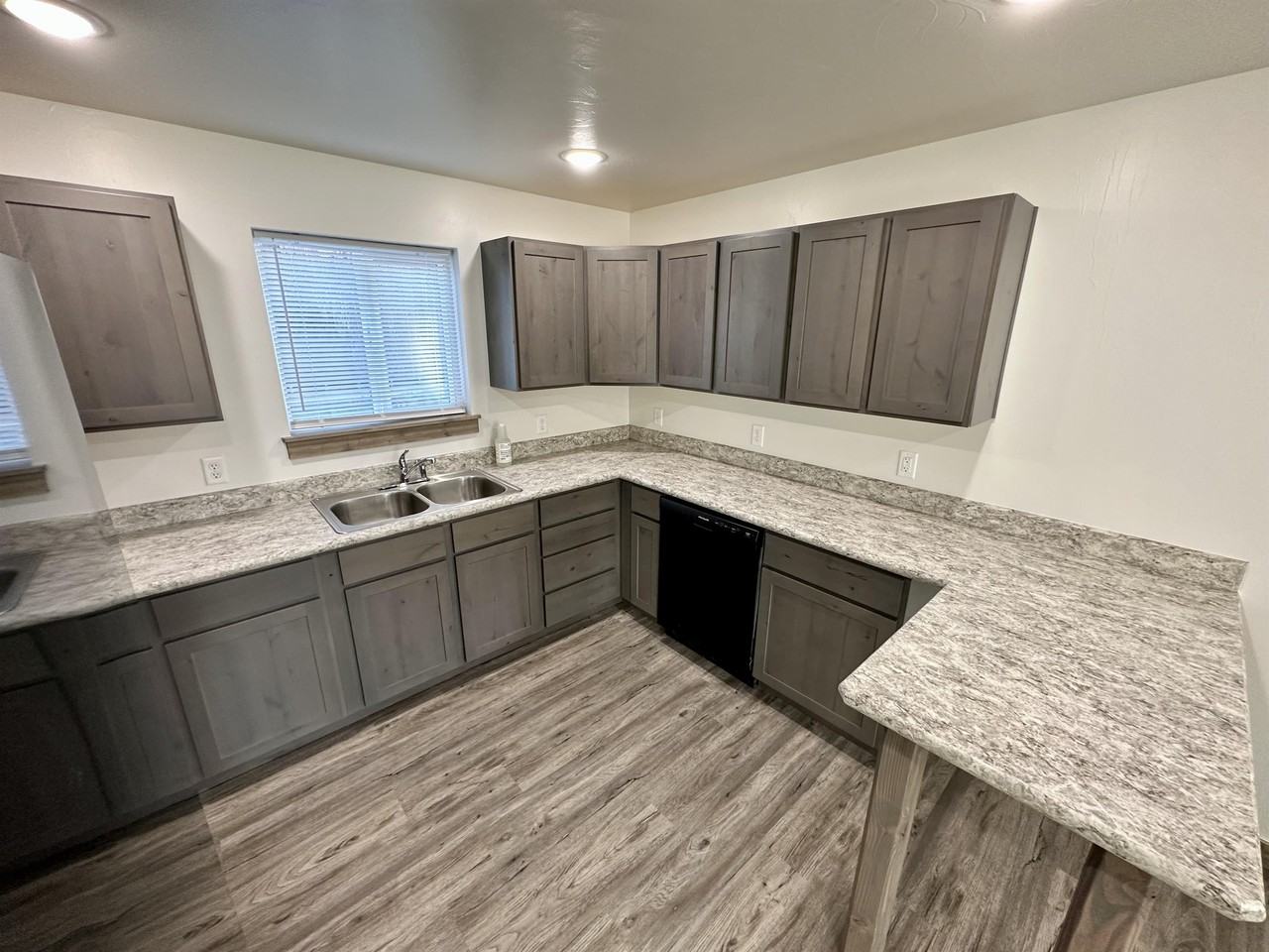 59 Dunbar Ave #1 - Photo 7 of 19