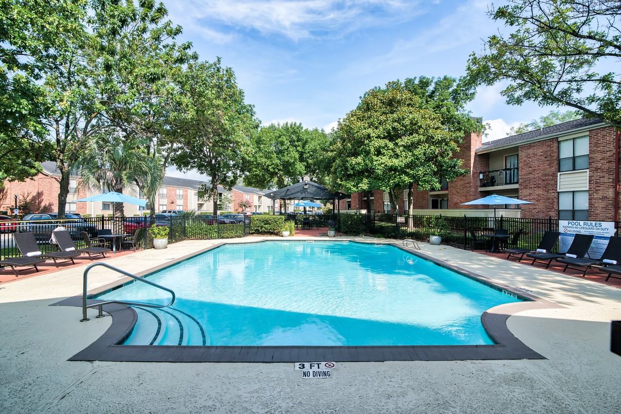 The Preakness Apartments - Photo 4 of 27