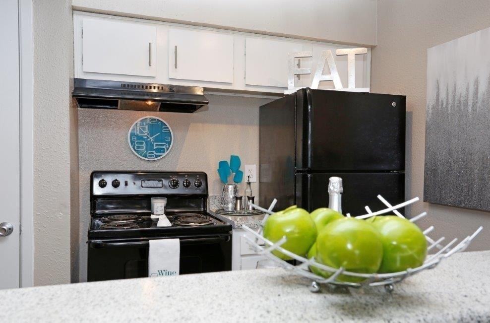 The Veranda Apartments - Photo 2 of 17