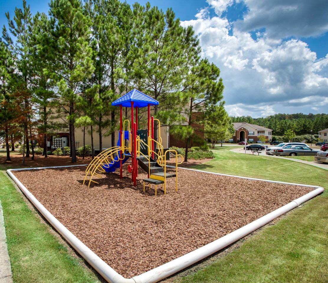 Huntley Apartments - Photo 5 of 27