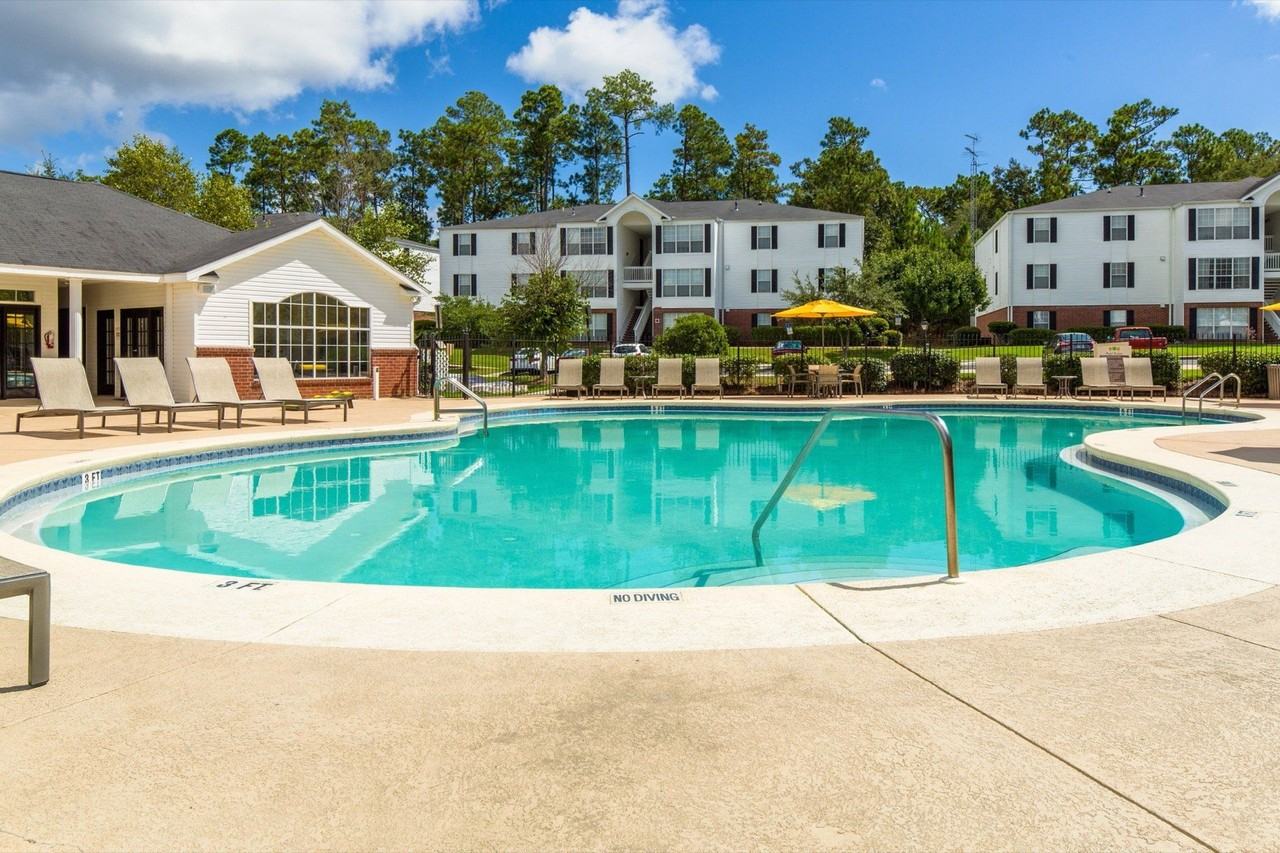 Park on the Square - Photo 7 of 22