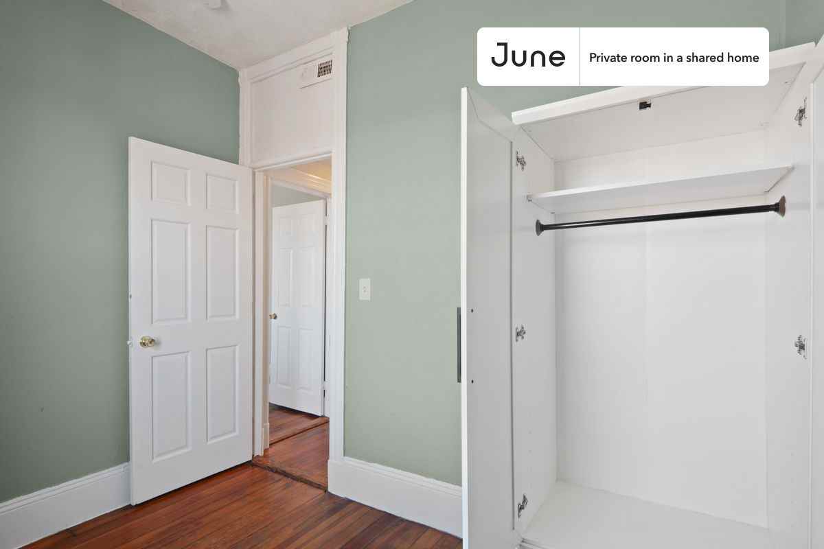 11 Linden St #B - Photo 5 of 15