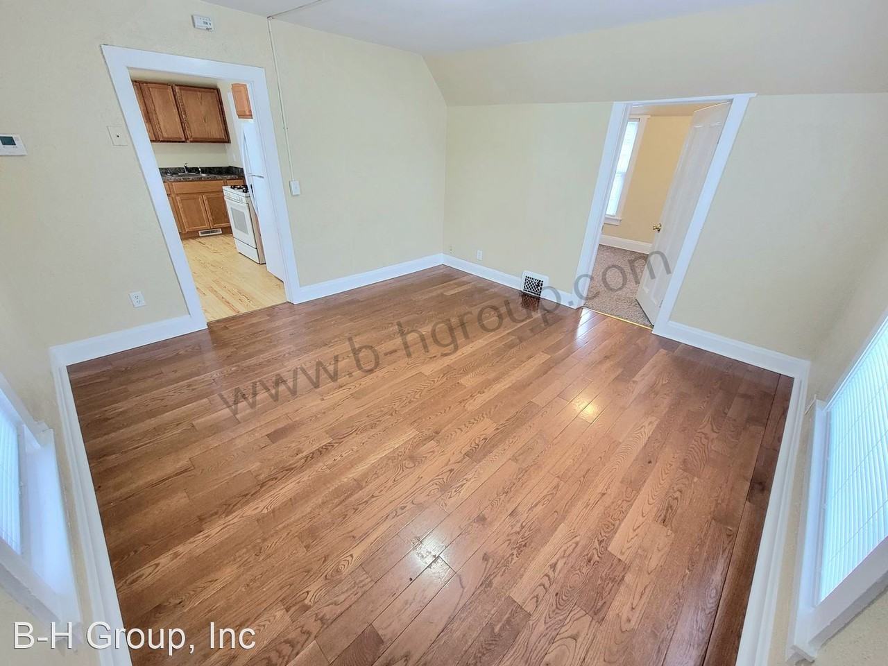 1133 68th St - Photo 2 of 18