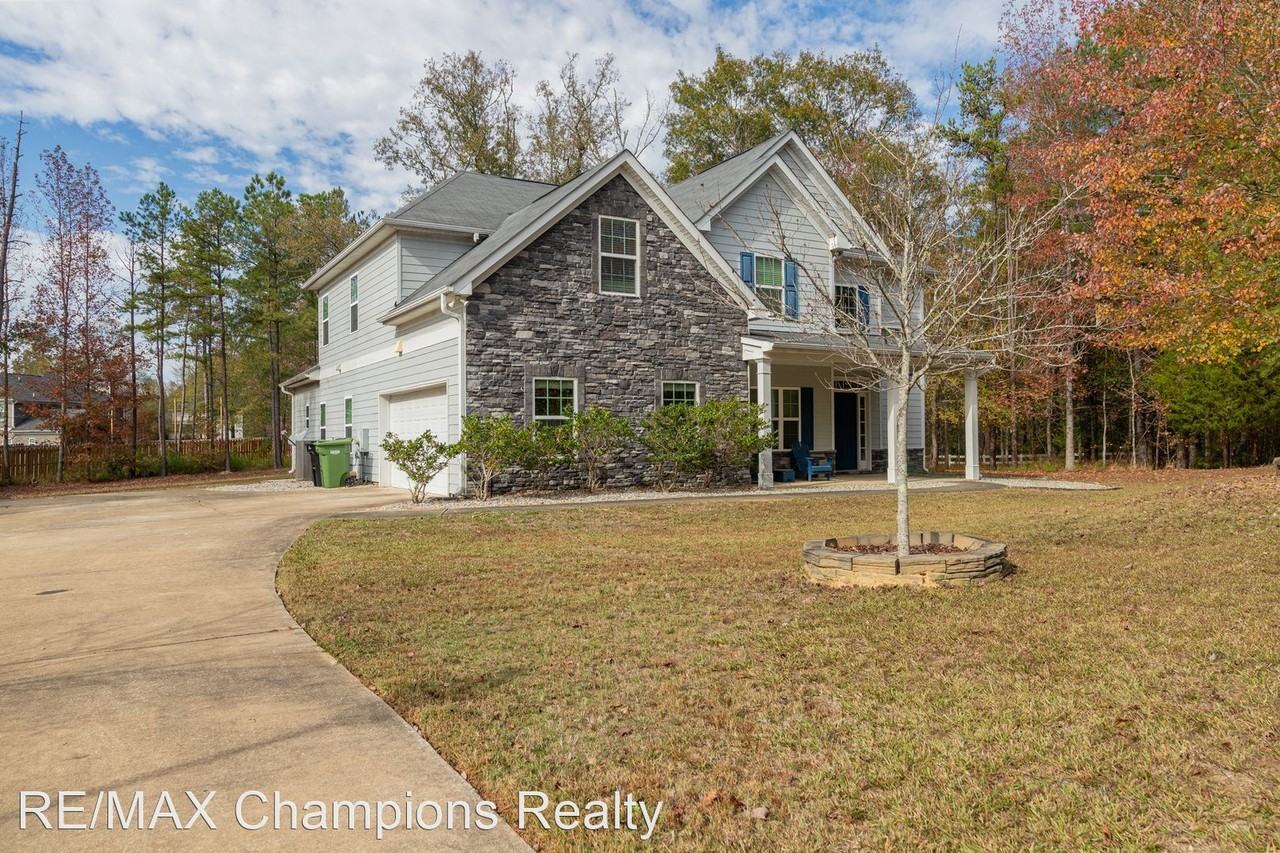 8151 Old Pope Ln - Photo 3 of 28