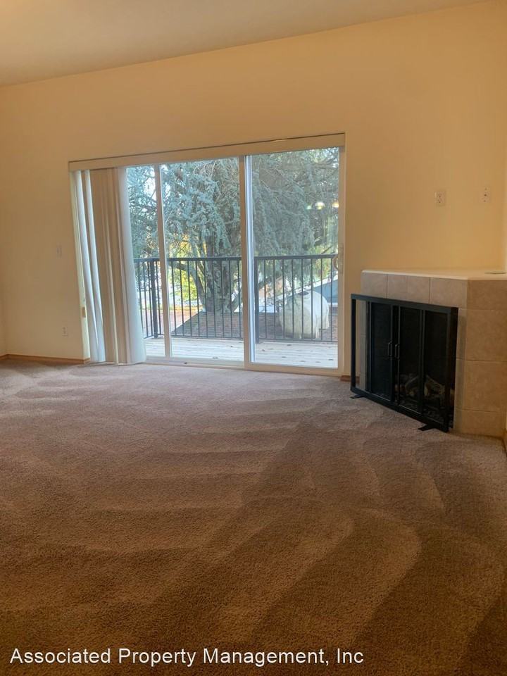 148 Se 11th Pl - Photo 3 of 19