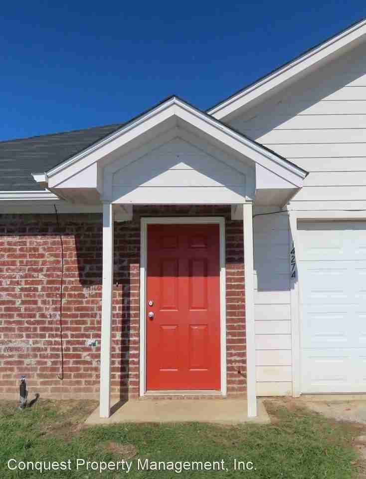 14274 Selkirk St - Photo 3 of 26