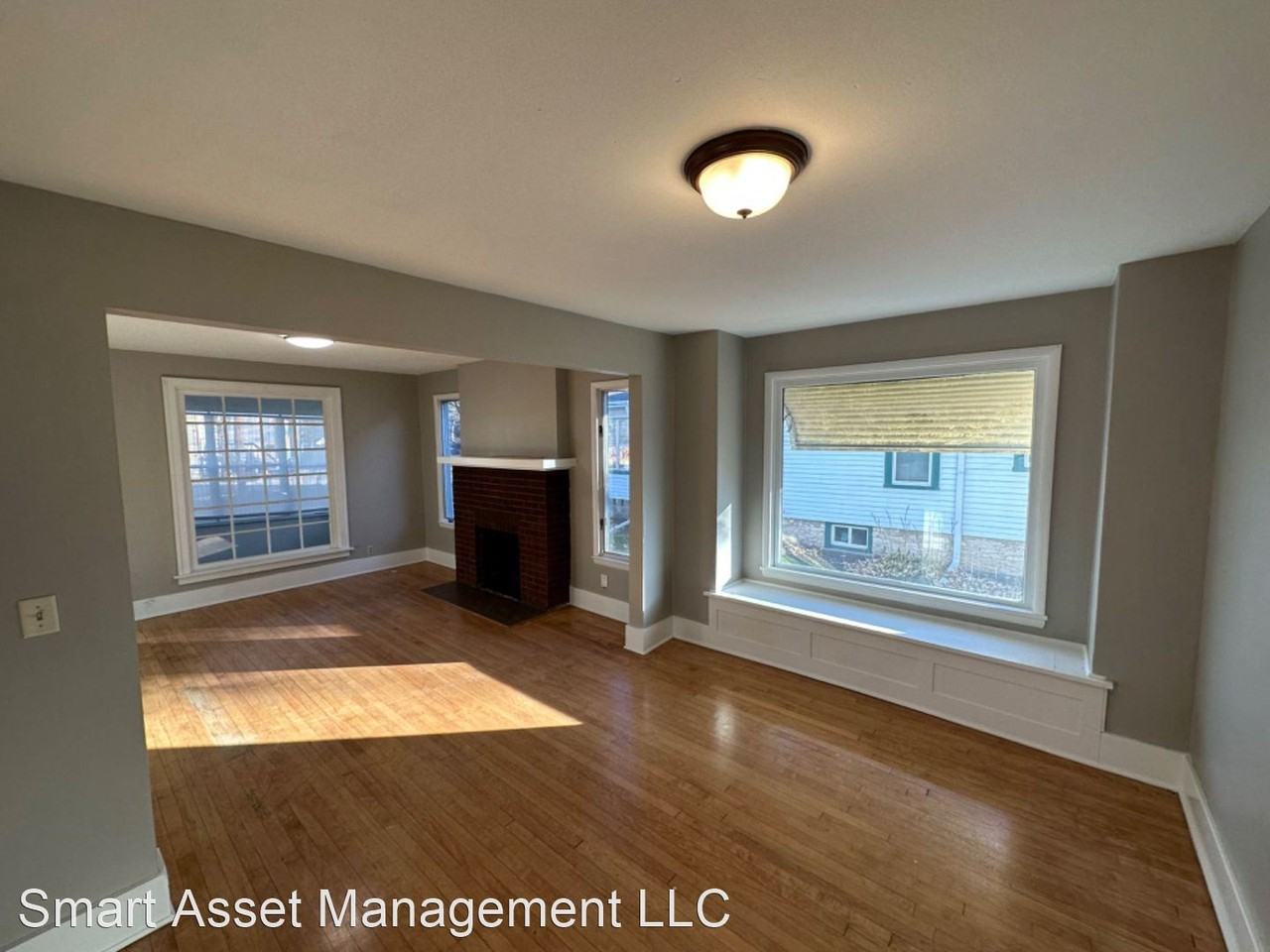 326 Buchner Ct - Photo 3 of 18