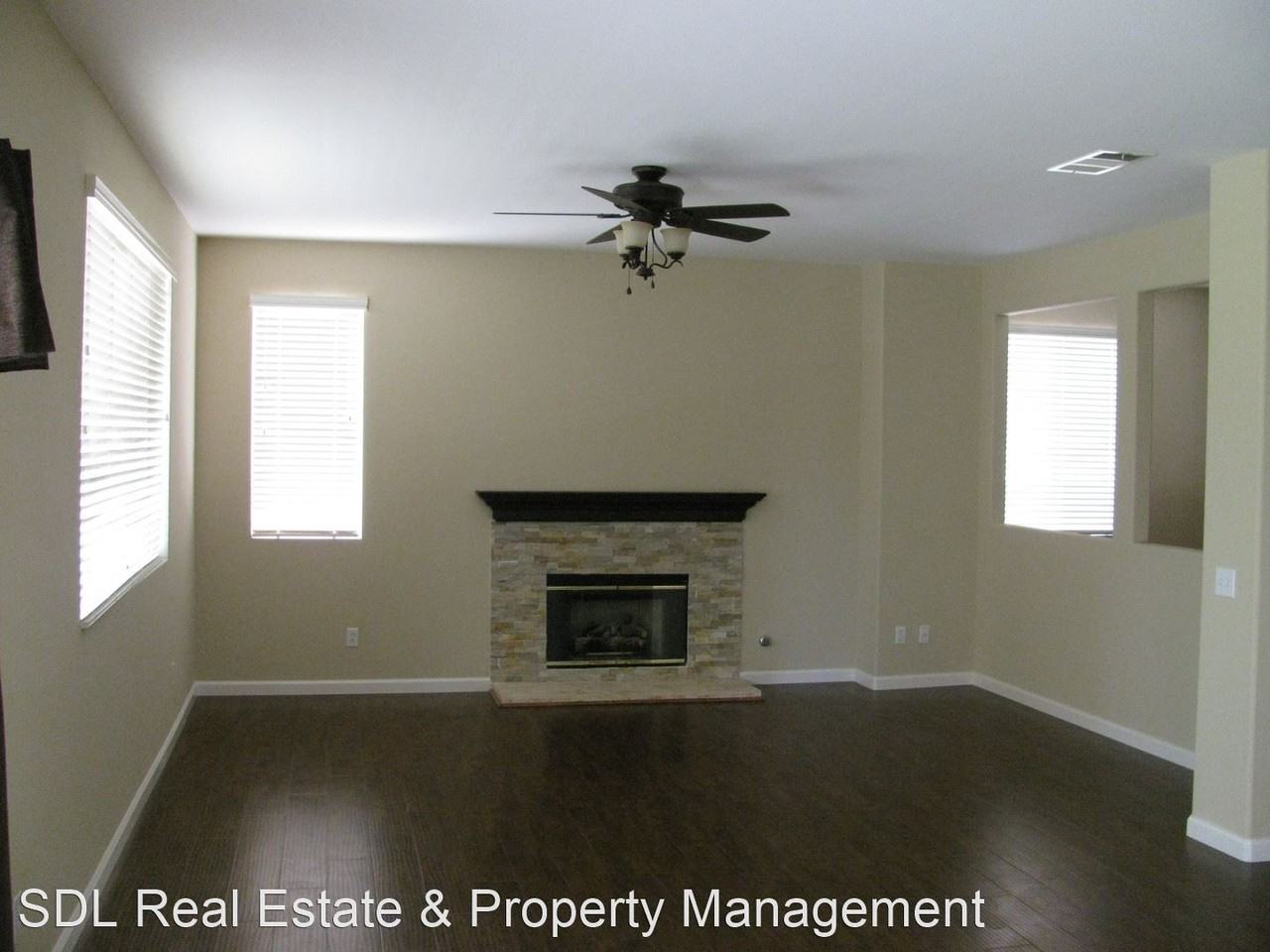 33107 Fox Rd - Photo 2 of 11