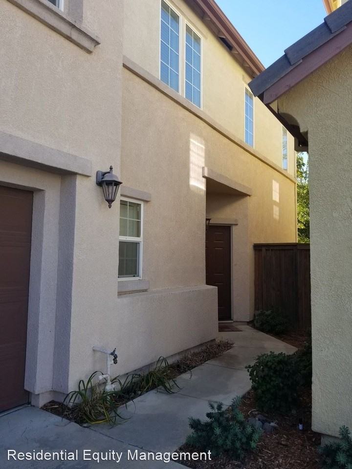 8357 Cortina Cir - Photo 2 of 19