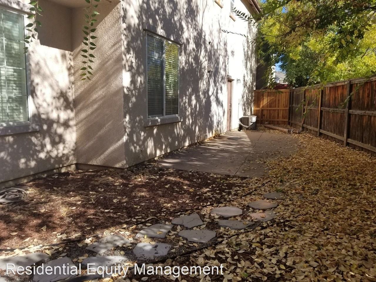 8357 Cortina Cir - Photo 3 of 19