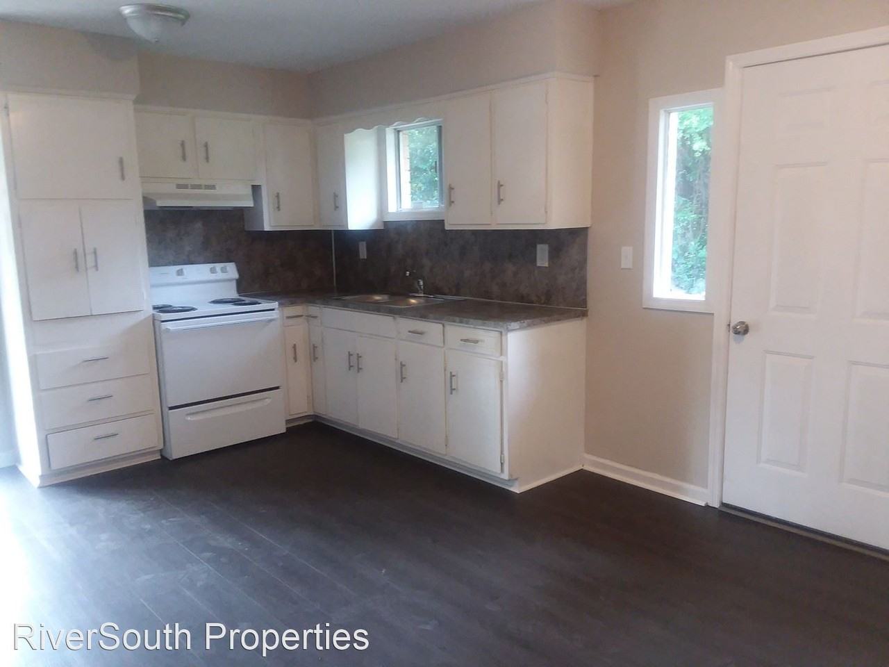 5071 Biscayne Dr - Photo 2 of 12