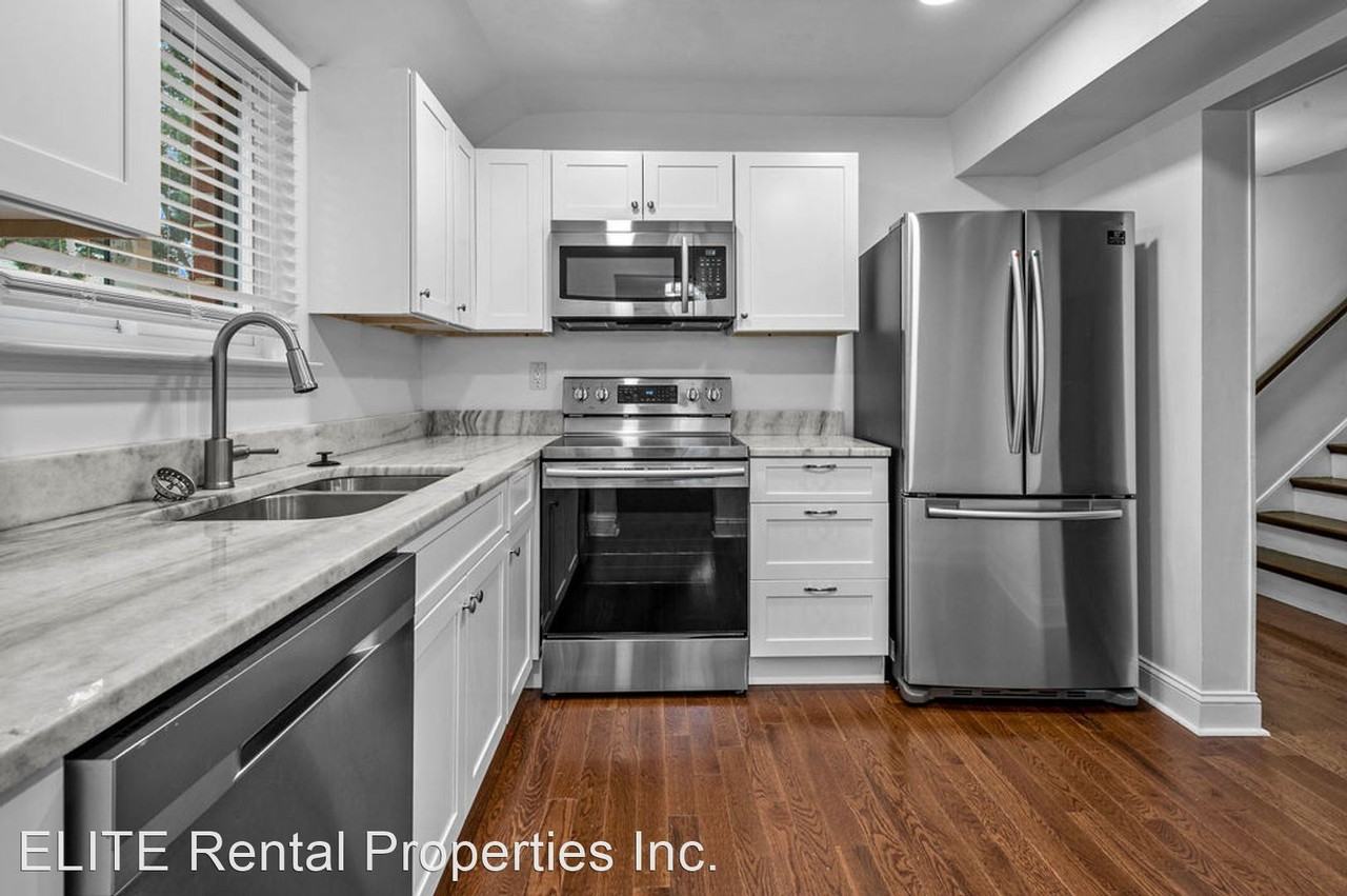 602 Curtis Ct - Photo 2 of 29