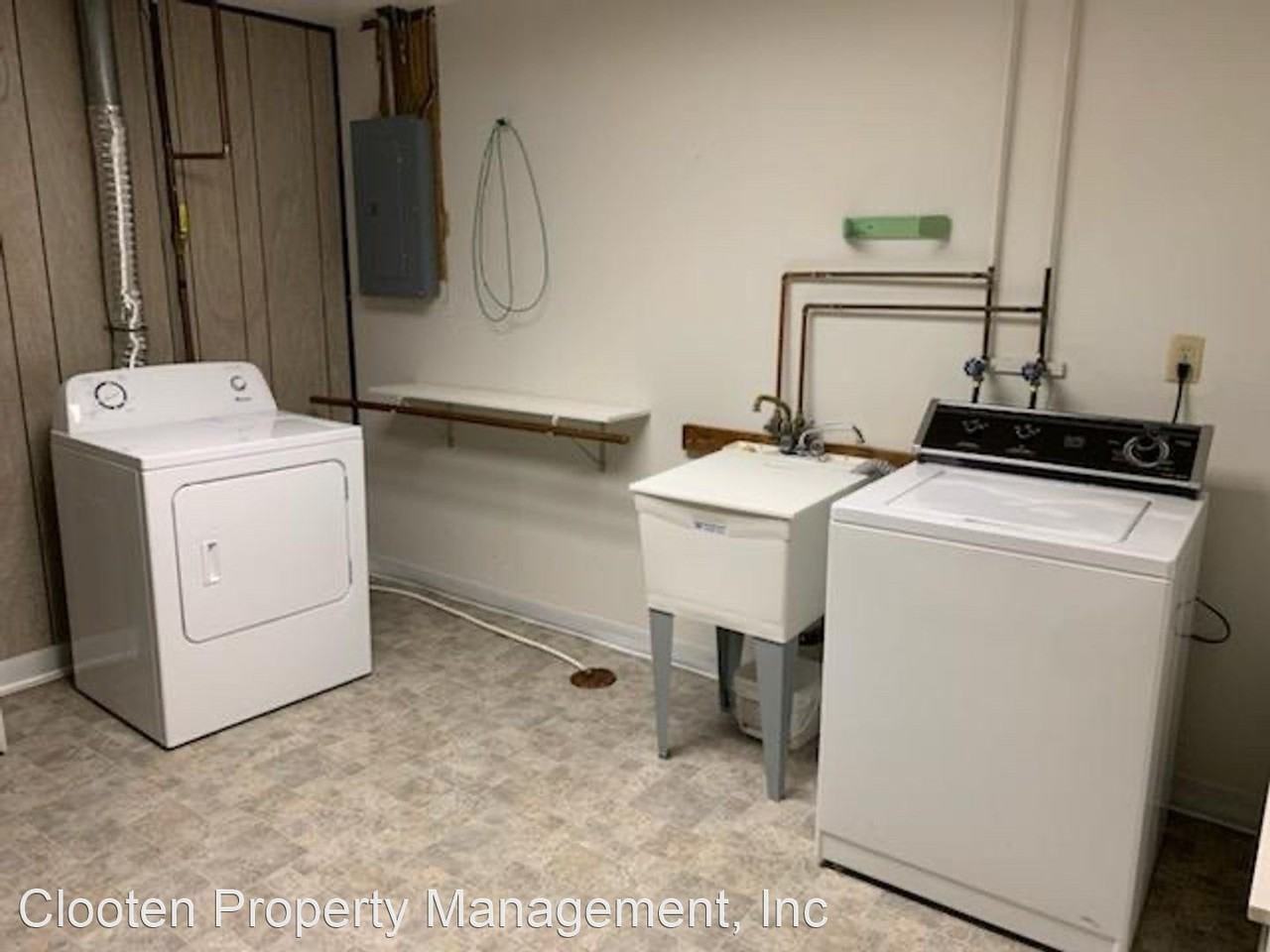 1832 N Kavaney Dr - Photo 2 of 11