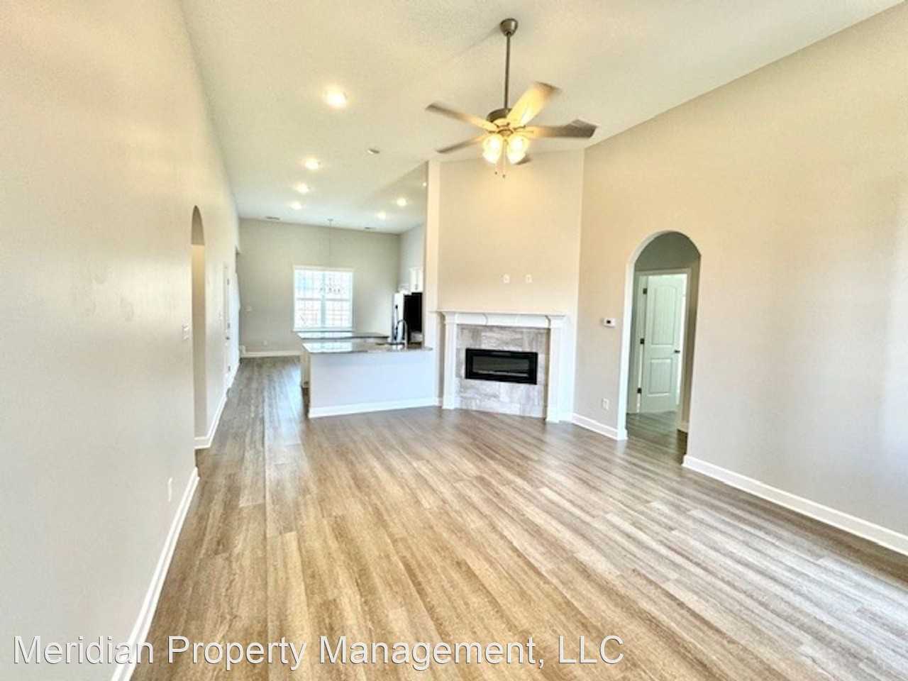 5684 Matthew Dr - Photo 3 of 12