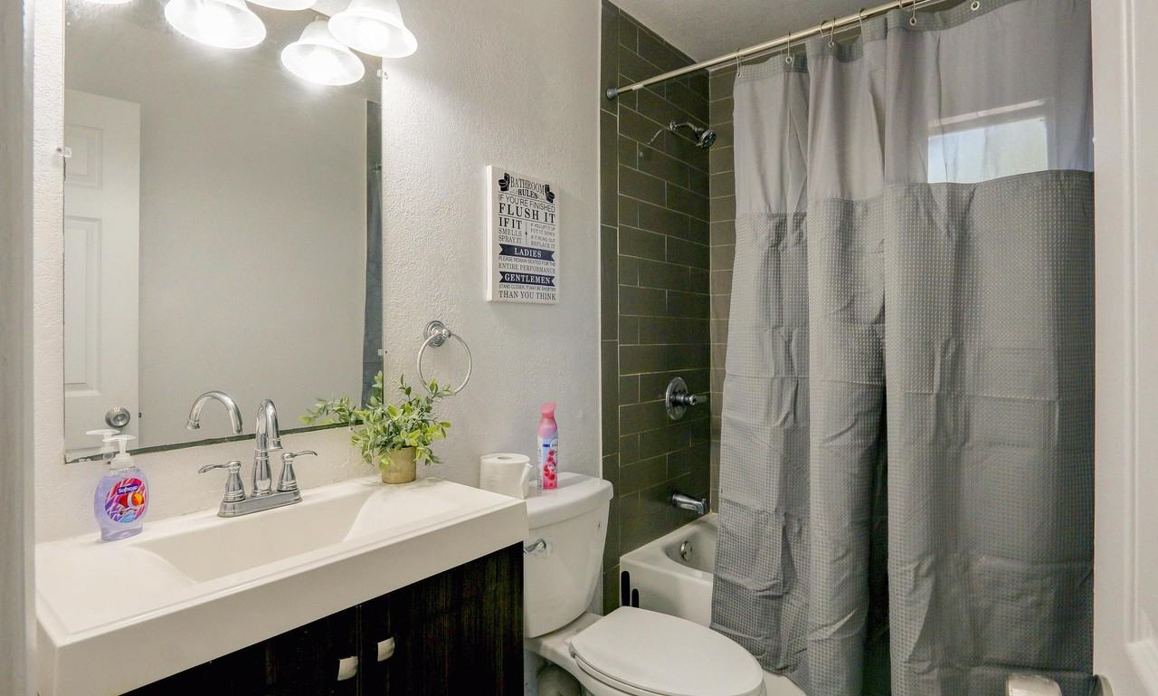 N 20th St - Photo 6 of 17