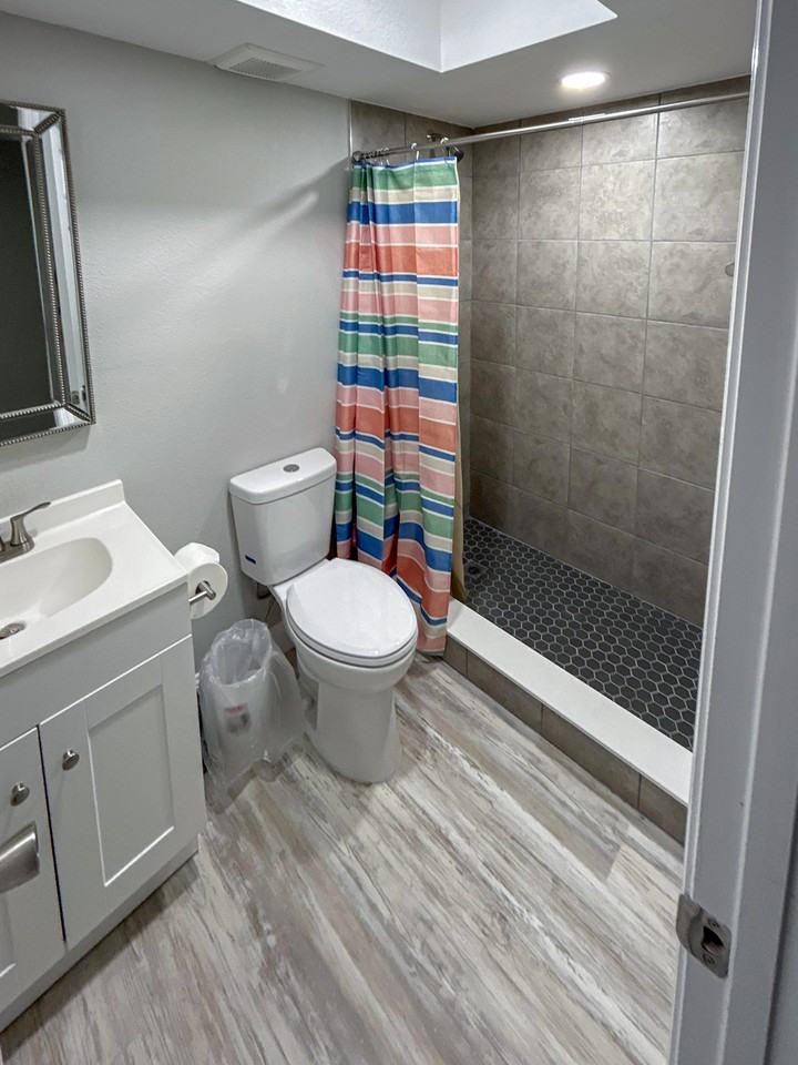 Liston Ct - Photo 2 of 13