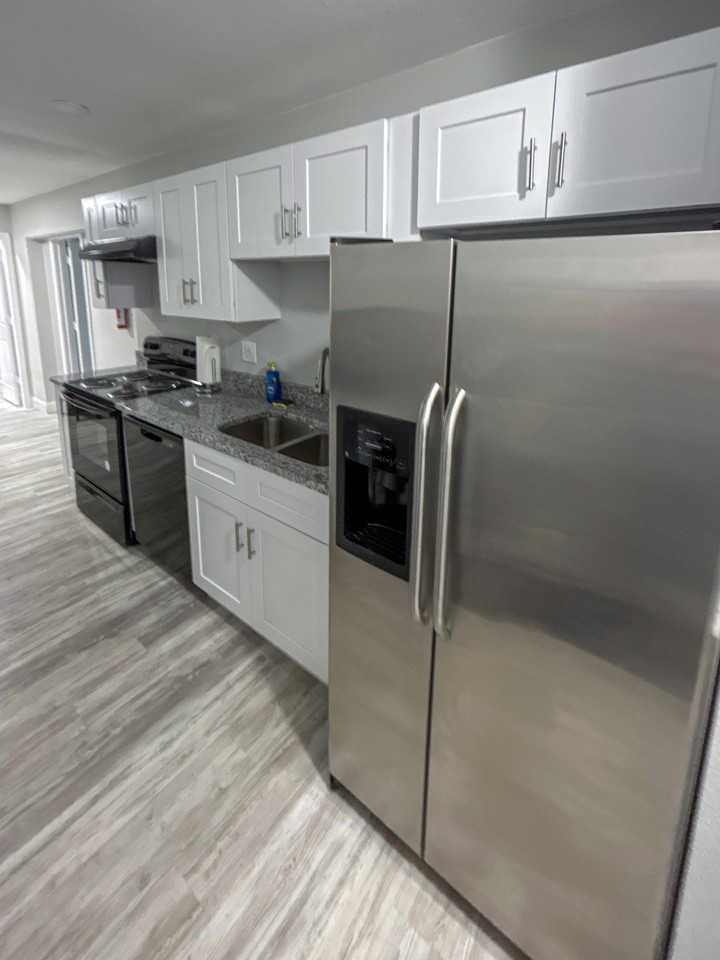 Liston Ct - Photo 4 of 13