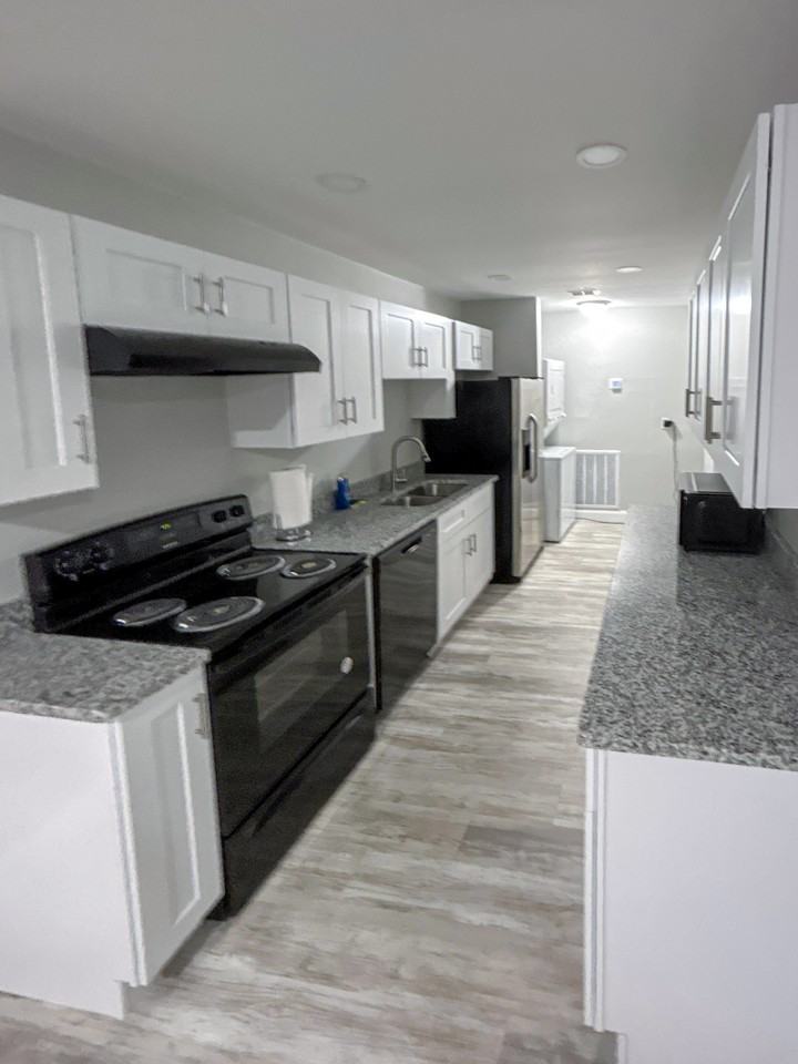 Liston Ct - Photo 6 of 13