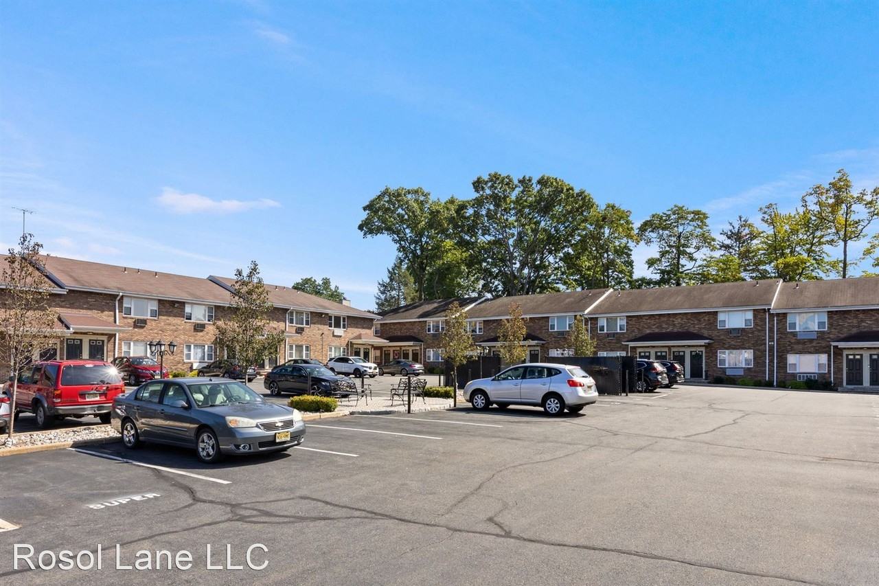 2022 Rosol Lane 24 Rosol Lane Apartments in Saddle Brook, NJ 07663