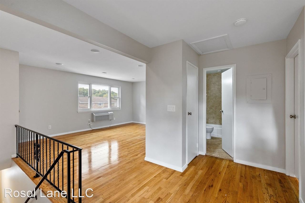 2022 Rosol Lane 24 Rosol Lane Apartments in Saddle Brook, NJ 07663