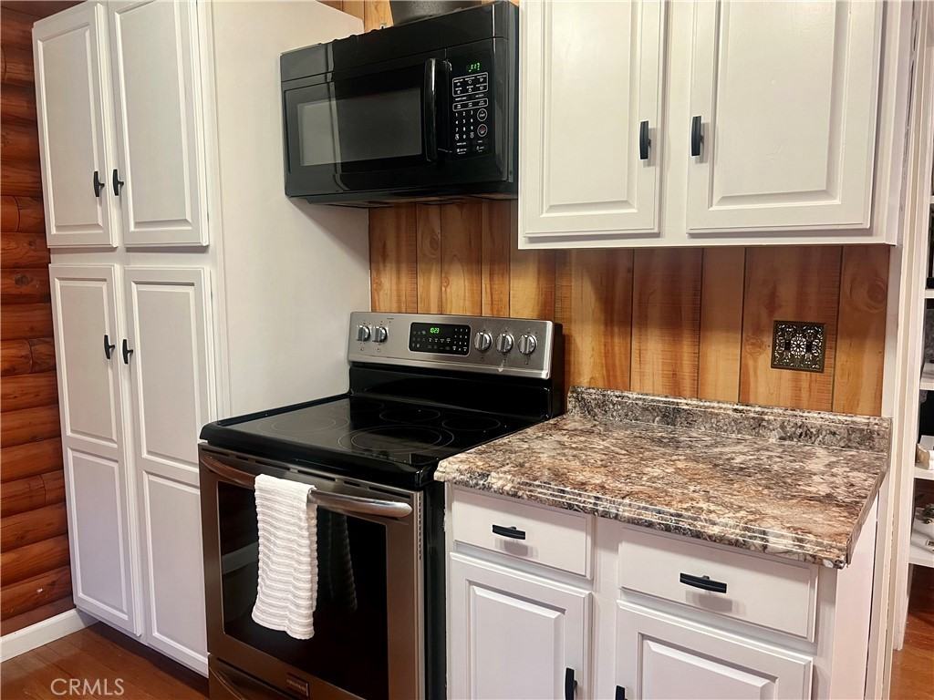 39409 Canyon Dr - Photo 3 of 20