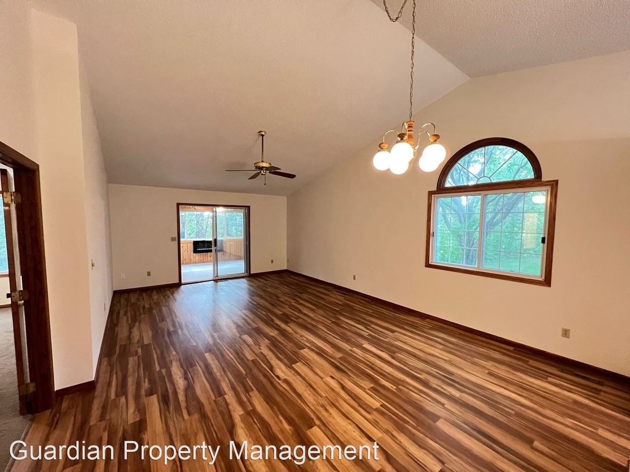 5673 Donegal Ct, Arden Hills, MN 55126 2 Bedroom House for 1,695/month Zumper