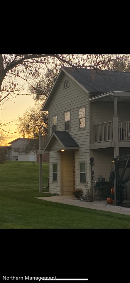 Willow Glen Apartments in Muskego. - Photo 2 of 2