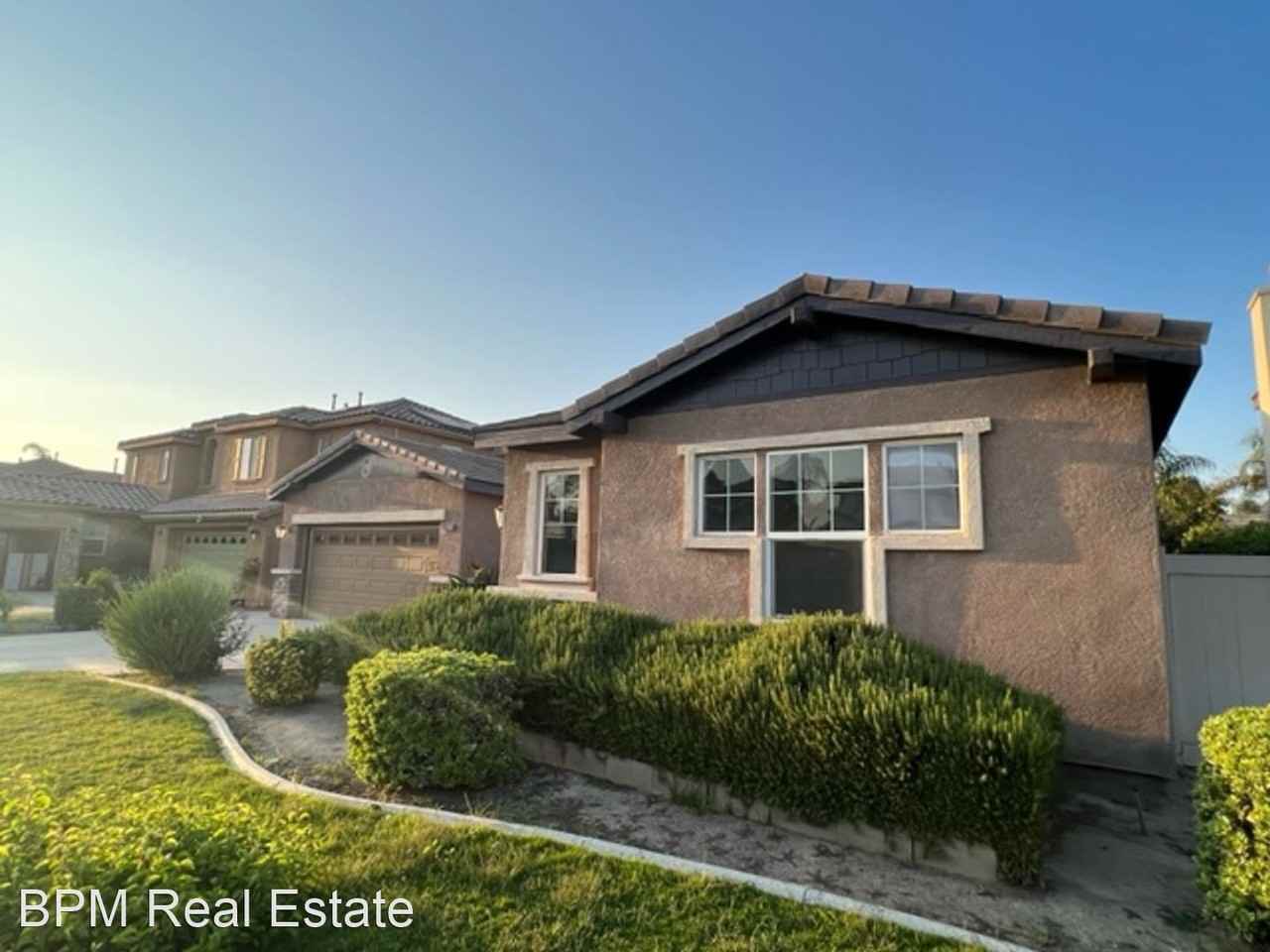 10316 Titanium St - Photo 3 of 14