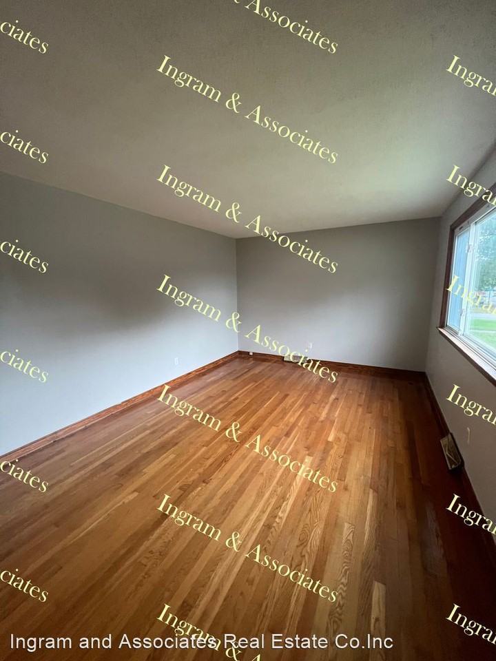 2903 Clingman St. - Photo 2 of 21