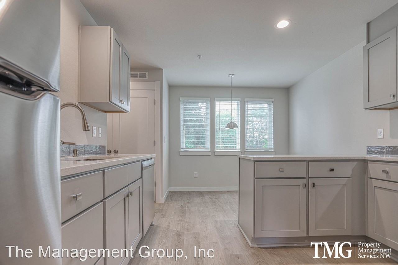 3916 Main St - Photo 2 of 45