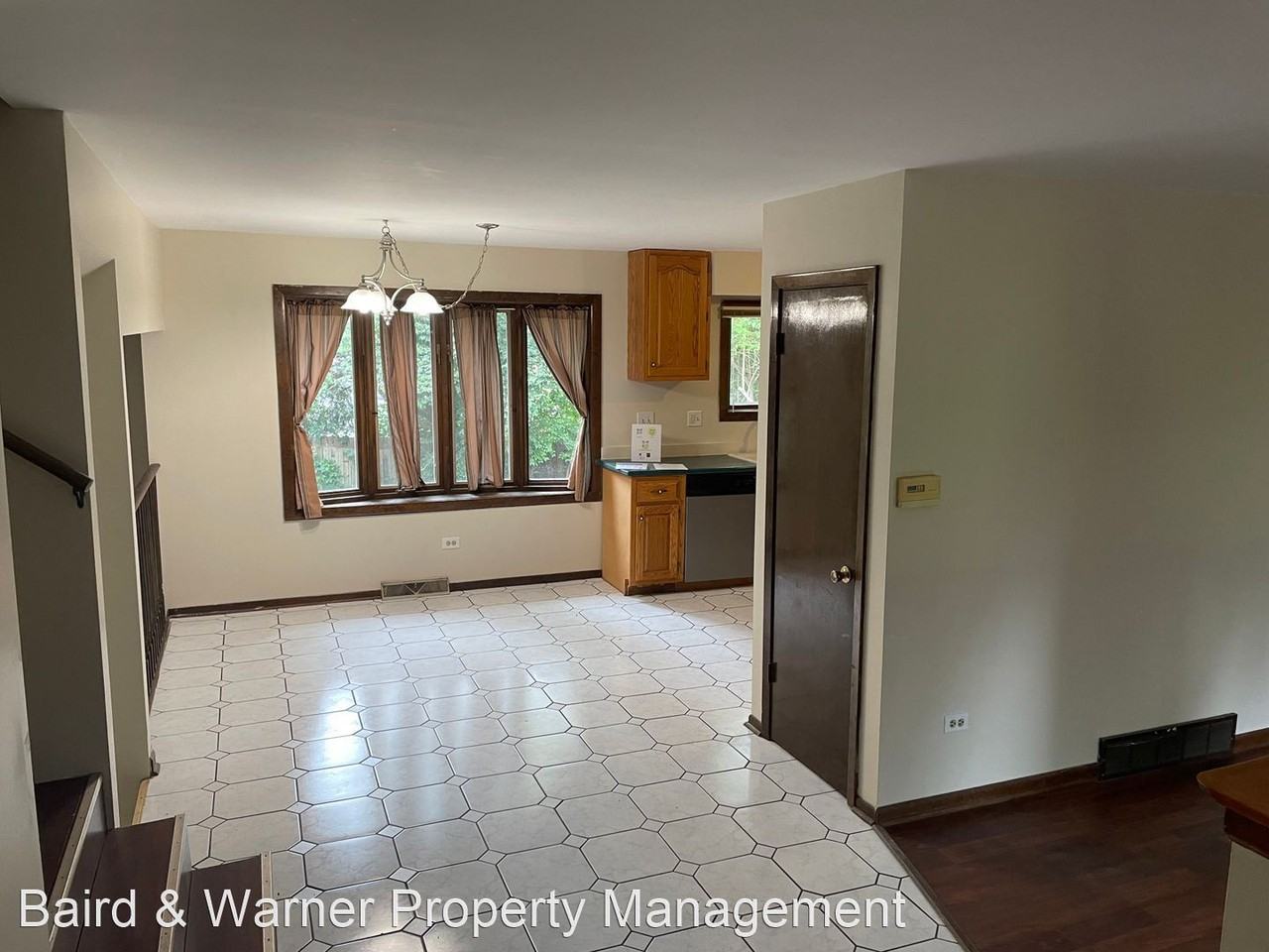 4500 Main St - Photo 2 of 13