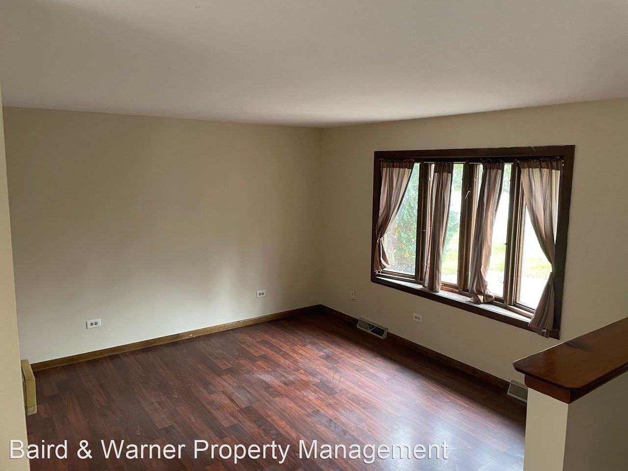 4500 Main St - Photo 3 of 13
