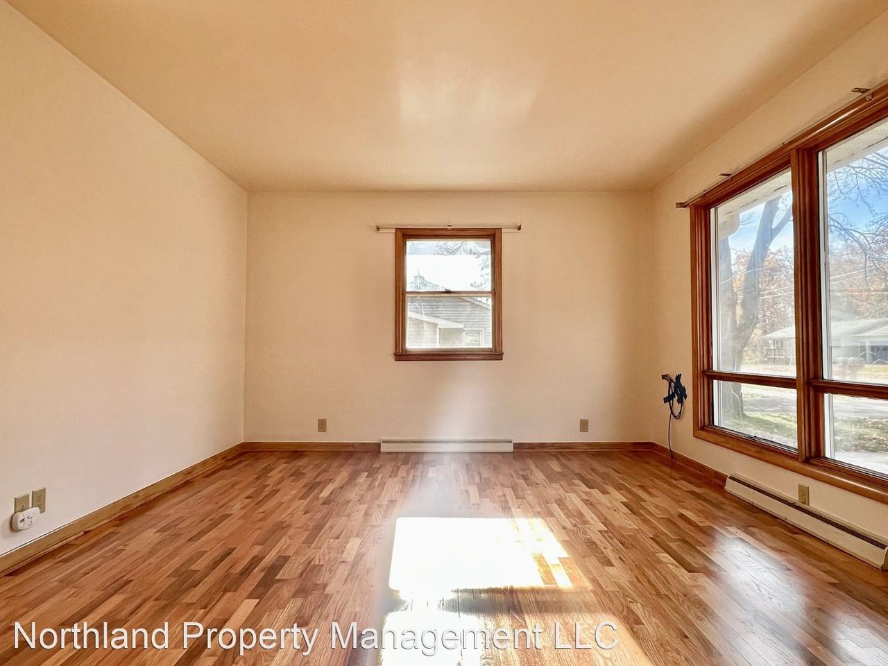 833 Fern St - Photo 2 of 19