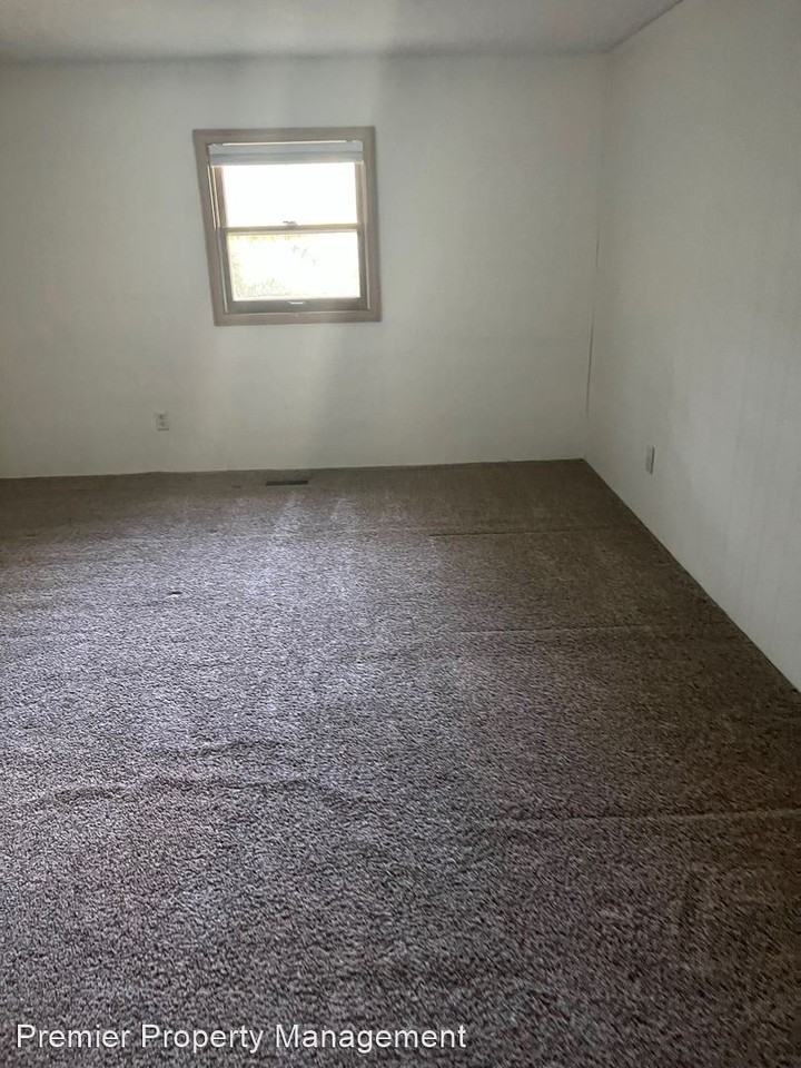 14450 County Road 7100 - Photo 3 of 12